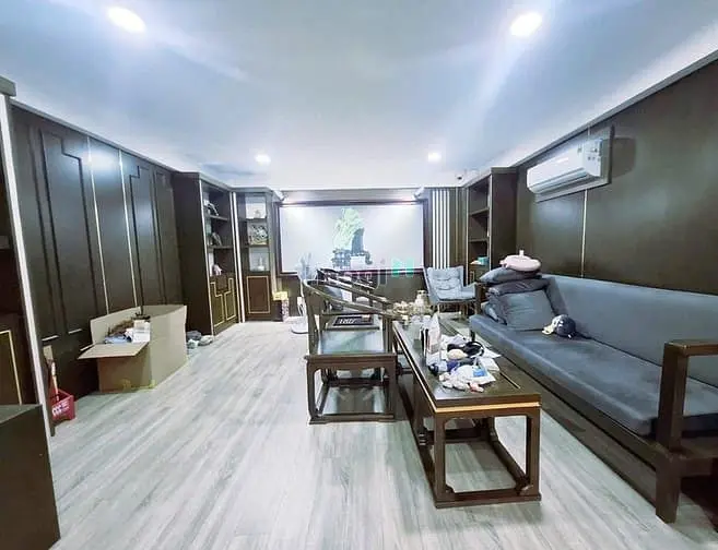 Hot! Cho Thuê Gấp Nhà Mặt Tiền Kinh Doanh Hai Bà Trưng, Q3