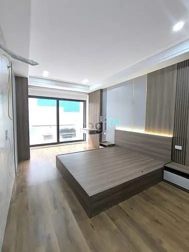 🎋 Cạnh Chợ 230_Sài Đồng- 7 Tầng Thang Máy-Ngõ Thông Thằng Tắp- Thoáng