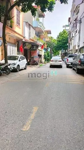 6064615 ảnh đại diện 1
