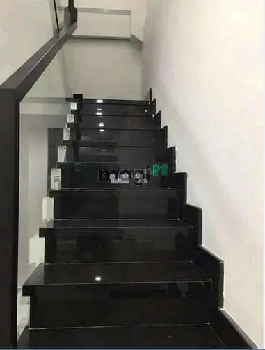 Nhà Mới, (4X14M), 66/8 Ngô Gia Tự Q10