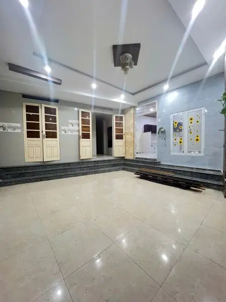 Cho Thuê Nhà Nguyên Căn Đường Trần Cao Vân, 2 Tầng, 280 M2, 6 Phòng Ngủ, Giá 8 Triệu/Tháng.