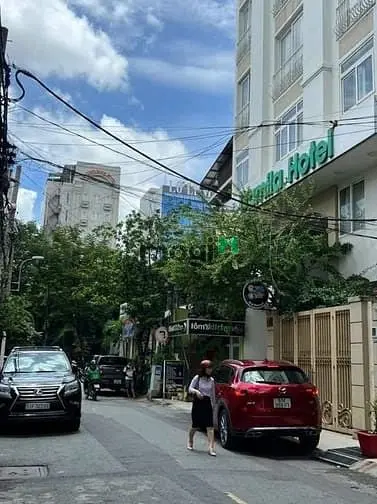 22.8 Tỷ! Bán Mặt Tiền Ngay Trường Sơn - 5X18.5M - 456M2 - Hầm 5 Tầng