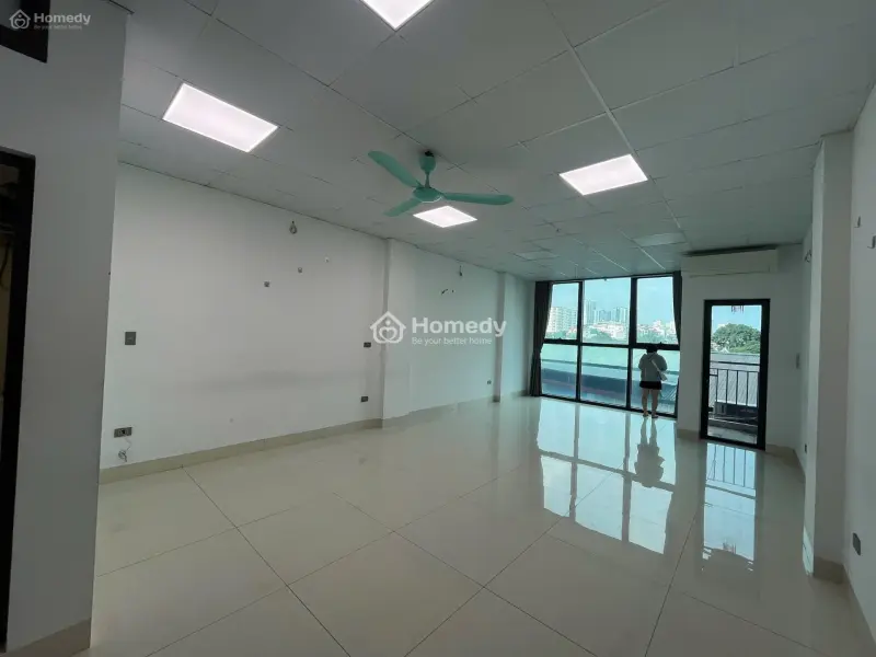 Cho Thuên Văn Phòng 50 M2/Tầng Tại Nguyễn Xiển, Sàn Như Ảnh