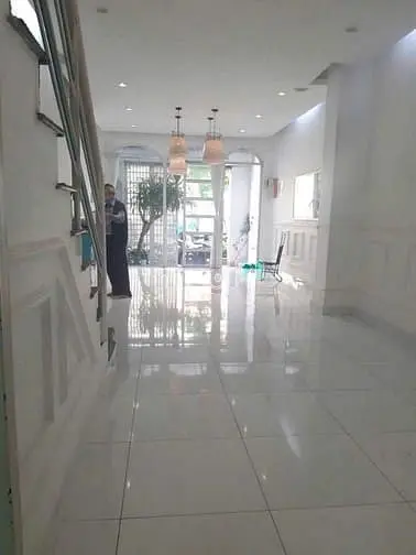 Spa - Văn Phòng Mt Trần Nhật Duật, Q1. Dt: 4X20M, Kc: Trệt 3 Lầu.