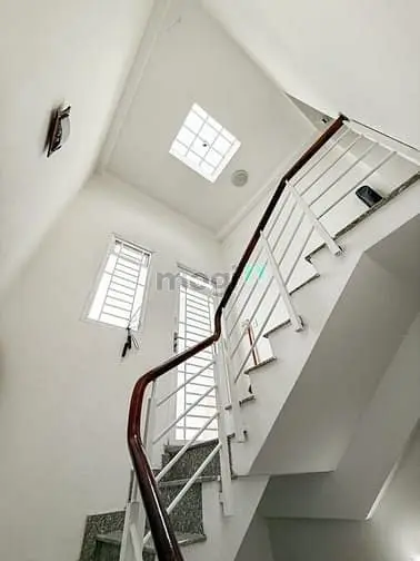 Bán Nhà Đẹp 5 Tầng - 43M2 -Ngay Uỷ Ban Phường Diên Hồng - Q10