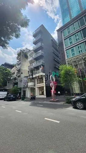 Shop Thời Trang 39 Đồng Khởi, Q1. Dt: 4X25M. Kc: Trệt 2 Lầu. Gía: 120T