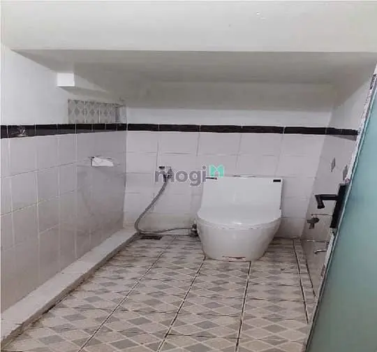 Cần Cho Thuê Mặt Bằng 4X10M 35Tr/Th Mặt Tiền Nguyễn Bỉnh Khiêm, Quận 1