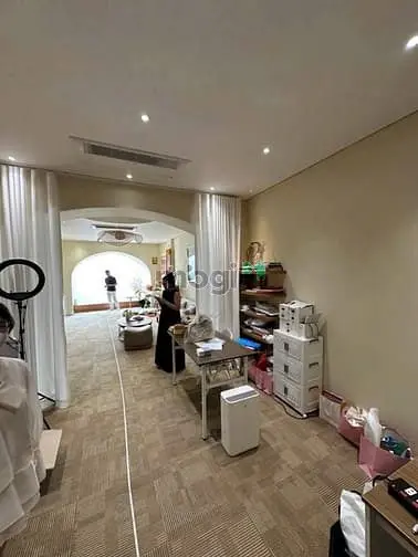 Spa- Tiệm Tóc 237 Lý Tự Trọng, Q1. Dt: 4X20M. Kc: Trệt 1 Lầu, Gía: 70T