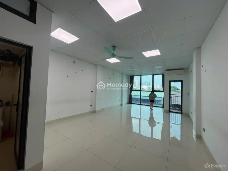 Cho Thuên Văn Phòng 50 M2/Tầng Tại Nguyễn Xiển, Sàn Như Ảnh