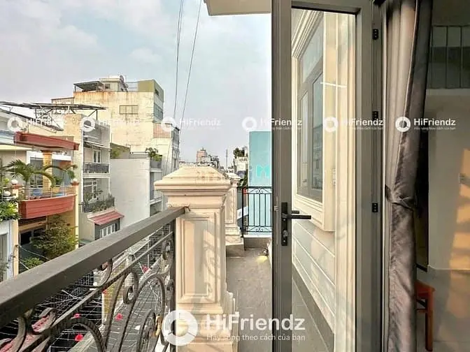 Duplex Ban Công - Gần Công Viên Làng Hoa - Giá Siêu Rẻ