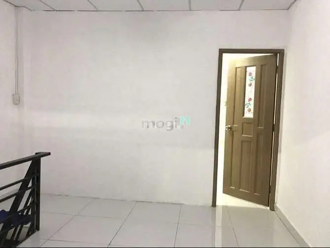 Mt Lê Thị Bạch Cát, (4X16M), Giá 17 Triệu