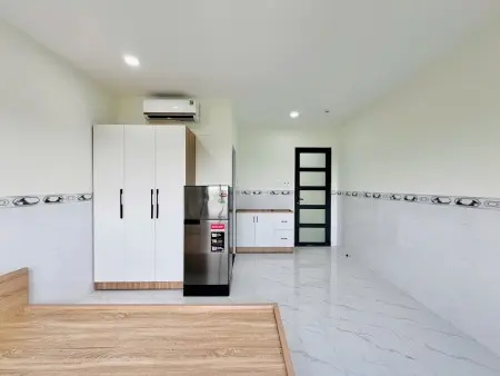 Phòng Mới Toanh Siêu Thoáng Ngay Cầu Tham Lương Tân Bình