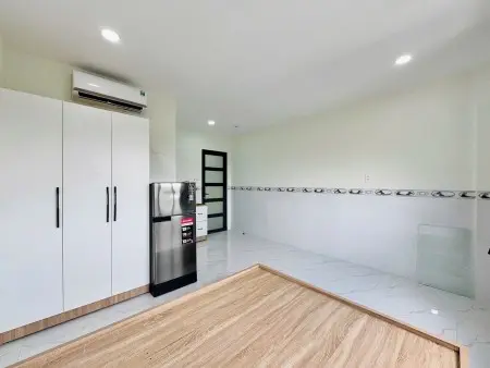 Phòng Mới Toanh Siêu Thoáng Ngay Cầu Tham Lương Tân Bình