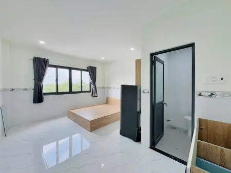 Phòng Mới Toanh Siêu Thoáng Ngay Cầu Tham Lương Tân Bình