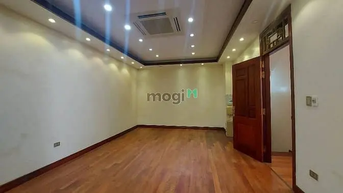 ⚡P.lô Biệt Thự-Thạch Bàn-Cạnh Mầm Non Hoa Anh Đào - Nhà Đẹp Khuôn Viên