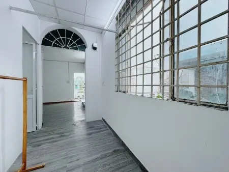 Căn Hộ 2 Phòng Ngủ – Ban Công Riêng – Trống Sẵn Dọn Vào Ngay