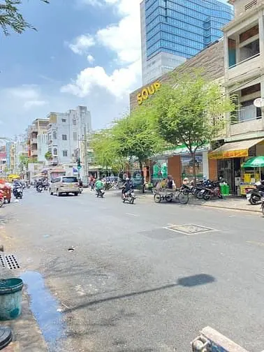 Quán Cafe Góc 2Mt Số 210 Cô Bắc, Q1. Dt: 20X30M. Kc: Trệt 1 Lầu