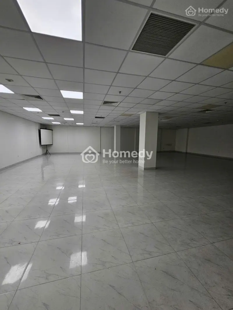 Cho Thuê Văn Phòng Vạn Phúc, Gần Ngã Tư , Diện Tích 210 M2, Sàn Thông Mặt Tiền 15M