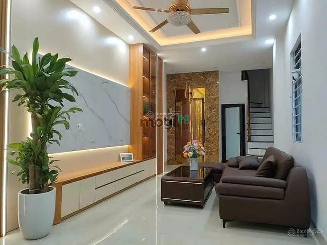 Cơ Hội Hiếm – Nhà 3 Tầng Ngay Chân Ga Tàu Điện Quang Trung