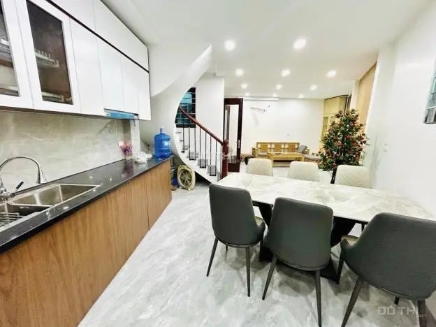 6065888 ảnh đại diện 1