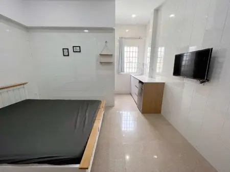 Căn Hộ Studio – Đường Cửu Long, Quận Tân Bình | Full Nội Thất, Cửa Sổ Thoáng, Gần Sân Bay – Giá Tốt