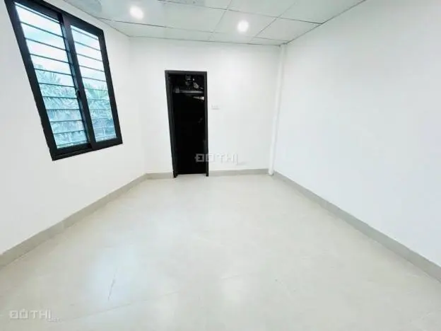 Bán Nhà Ngõ Chùa Liên Phái, 40M2, 5 Tầng, Yên Tĩnh, Giá 7.6 Tỷ!
