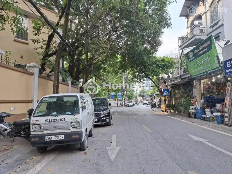 Bán Nhà Mặt Phố Kinh Doanh Sầm Uất 80M2