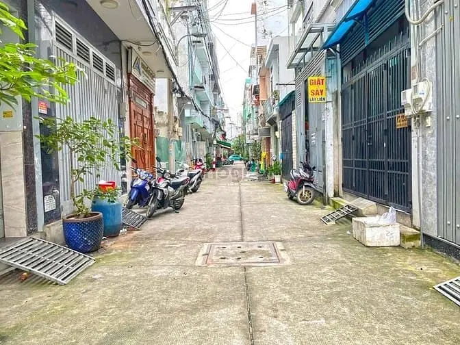 Bán Lô Đất Đẹp Tại Hẻm 17/ Nguyễn Hữu Tiến, 4,1M X 20.5M, Giá: 7.6 Tỷ.