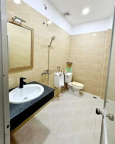 Mt Cư Xá Lữ Gia Q11, (5.4X28.5M 3 Lầu 7 Phòng Lớn), Sân Để Xe