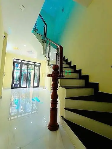 Bán Gấp Nhà Quận 2-4Pn- 3 Tầng--Hẻm 4M-Sổ Riêng-Không Quy Hoạch-4,9 Tỷ