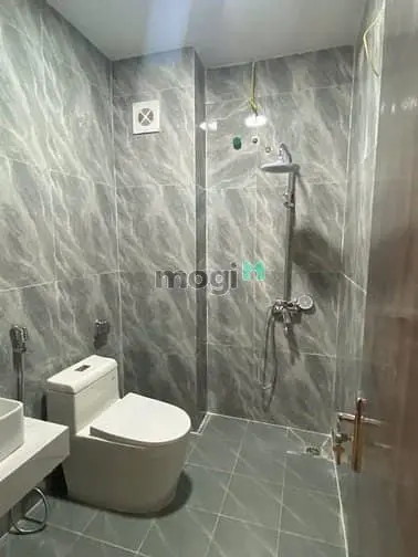 Nhà Đẹp Ngõ 68 Nguyễn Văn Linh, Giá 6.1 Tỷ, 30M2X5T, Ô Tô Đỗ Cổng