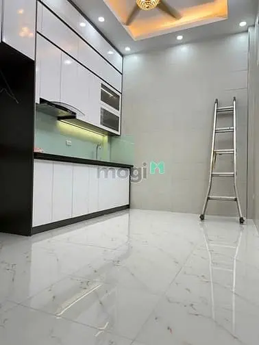 Nhà Mới Lô Góc Bùi Xương Trạch , 4 Tầng, 37M2, Mt 3M , Ngõ Thông 8,9Tỷ