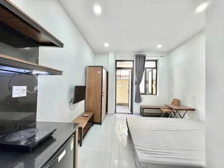 Hoàng Kế Viêm, P.12, Q. Tân Bình (Khu K300) – Phòng Đầy Đủ Nội Thất • Ra Vào Vân Tay • Giờ Giấc T