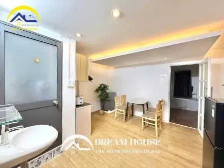 Tách Bếp Full Cửa Sổ,Mặt Tiền Ngay Luỹ Bán Bích Và Trịnh Đình Trọng