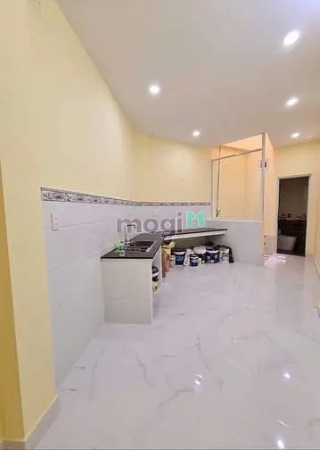 Bán Gấp Nhà Quận 2-4Pn- 3 Tầng--Hẻm 4M-Sổ Riêng-Không Quy Hoạch-4,9 Tỷ