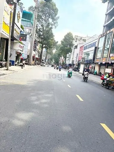 Hàng Hiếm - Toà Nhà 6 Tầng Vị Trí Rất Đẹp Mặt Tiền Trần Bình Trọng Q.5