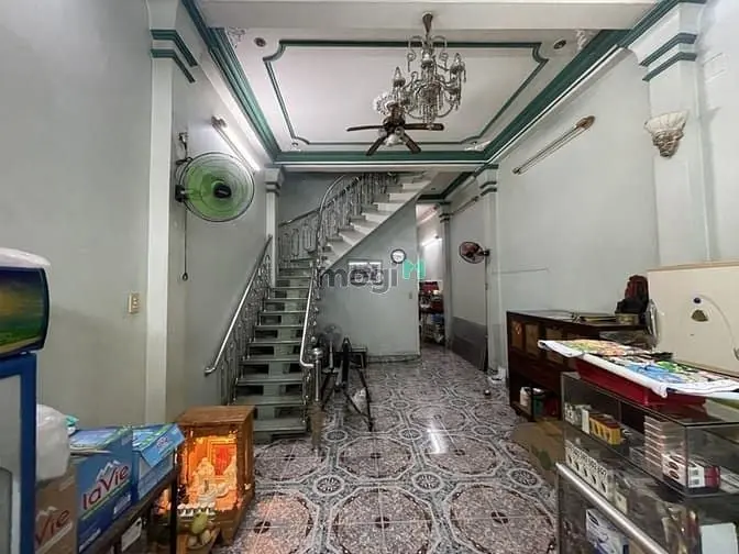 Ngay Cv Hoàng Văn Thụ 4.1M X 14M - 3 Tầng Hẻm Xe Hơi Chỉ 10.9 Tỷ