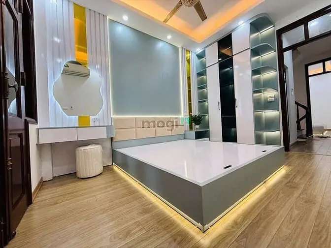 Nhà Mới Lô Góc Bùi Xương Trạch , 4 Tầng, 37M2, Mt 3M , Ngõ Thông 8,9Tỷ