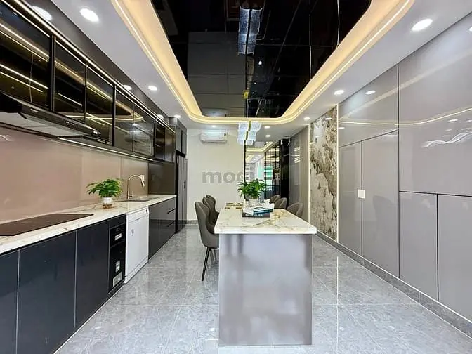 Nhà Sát Gò Vấp Có Thang Máy, Sân Vườn Dt:4X28M, Lửng, 3Lầu, 4Pn, S.thg