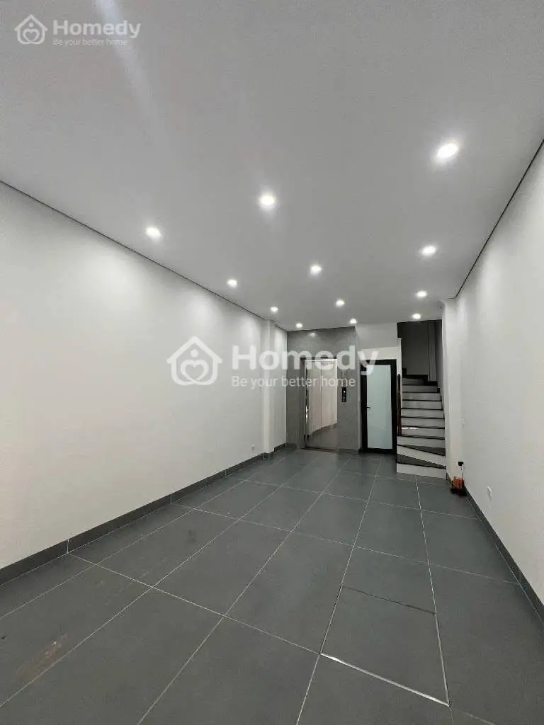 Cực Hiếm! Hoàng Đạo Thành, Ô Tô Vào Nhà, 7 Tầng Thang Máy, 50M2, 19 Tỷ