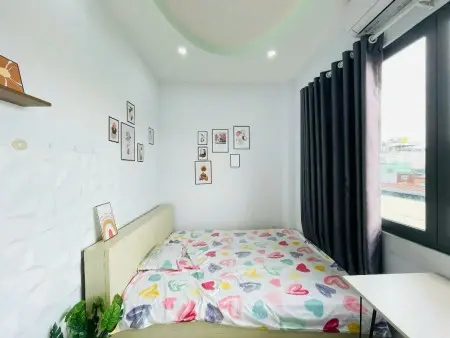 Cho Thuê Phòng Trọ Full Nội Thất Cửa Sổ Lớn View, Máy Giặt Riêng Gần Công Trường Dân Chủ, Đbp