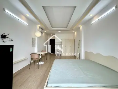 Căn Hộ Penthouse Full Nội Thất – Ban Công Rộng, View Thoáng – Gần Etown & Sân Bay Tân Sơn Nhất