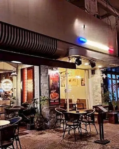 Cho Thuê Nhà Mặt Tiền Trần Hưng Đạo - Nguyễn Thái Bình, Quận 1