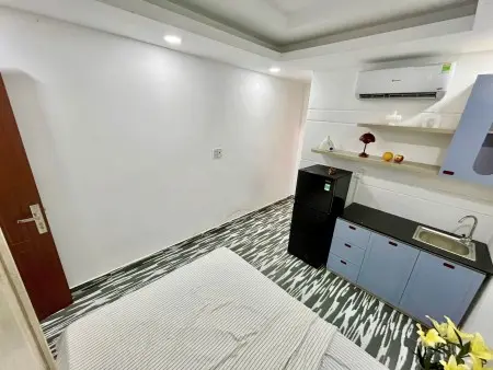 Phòng Cho Thuê Cửa Sổ Gần Chợ Tân Định - Ngay Trần Khắc Chân Q1