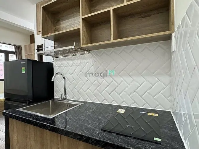 Trống Sẵn Căn Hộ Full Nội Thất Có Máy Chiếu, Ban Công, Máy Giặt Gần Q1