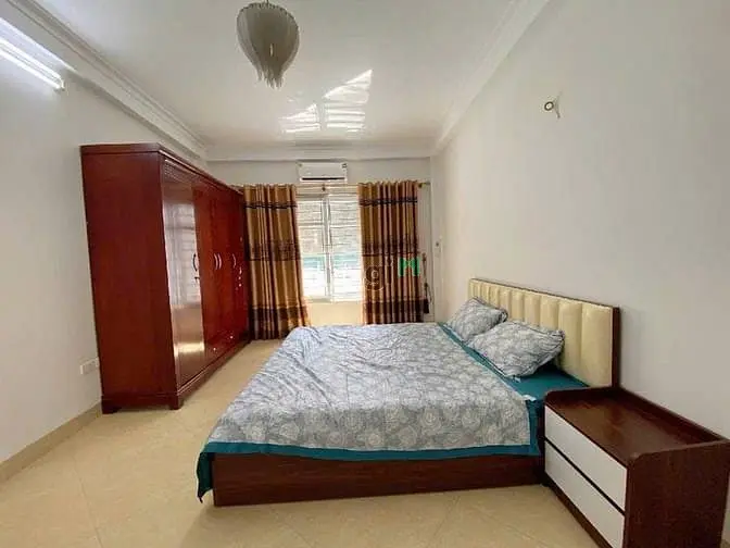 Bán Nhà Văn Chương Đống Đa 5 Tầng 32M2 , Mt 4M , Vị Trí Siêu Đẹp