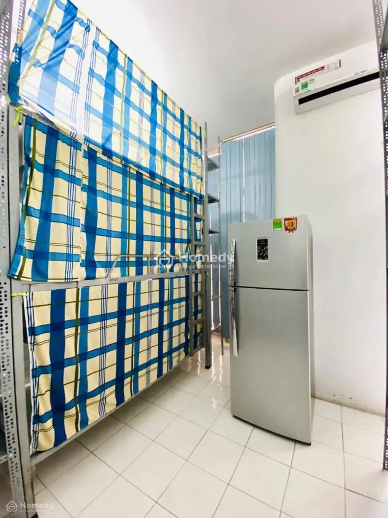 Ở Ghép 900K/Tháng Q4 Cách Vách Đh Nguyễn Tất Thành