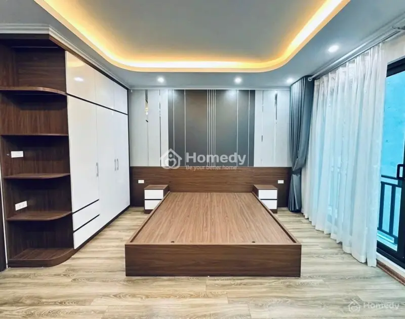 Hàng Bột 👉4 Ngủ -Full Nội Thất -Thang Máy 🚘Đỗ Cửa 📕 Phân Lô