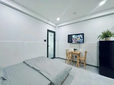 Cho Thuê Phòng Thang Máy - Cửa Sổ - Nhà Mới - Máy Giặt Riêng - Ngay Hàng Xanh - Đh Hutech - Đh Hiu