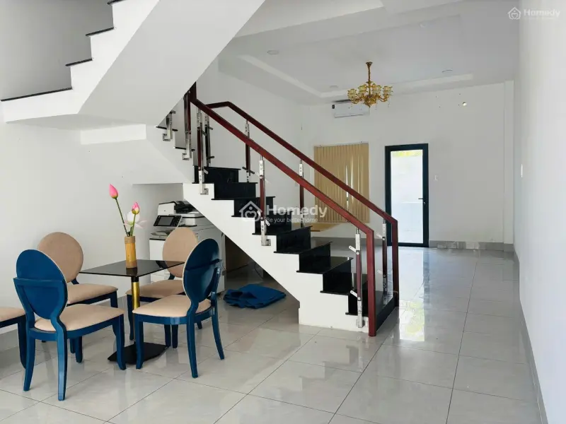 Bán Nhà Phố Thương Mại 1 Trệt 2 Lầu Trong Khu Du Lịch Sen Hồng Nổi Tiếng Tại Bến Tre